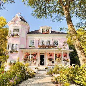 Maison Rose